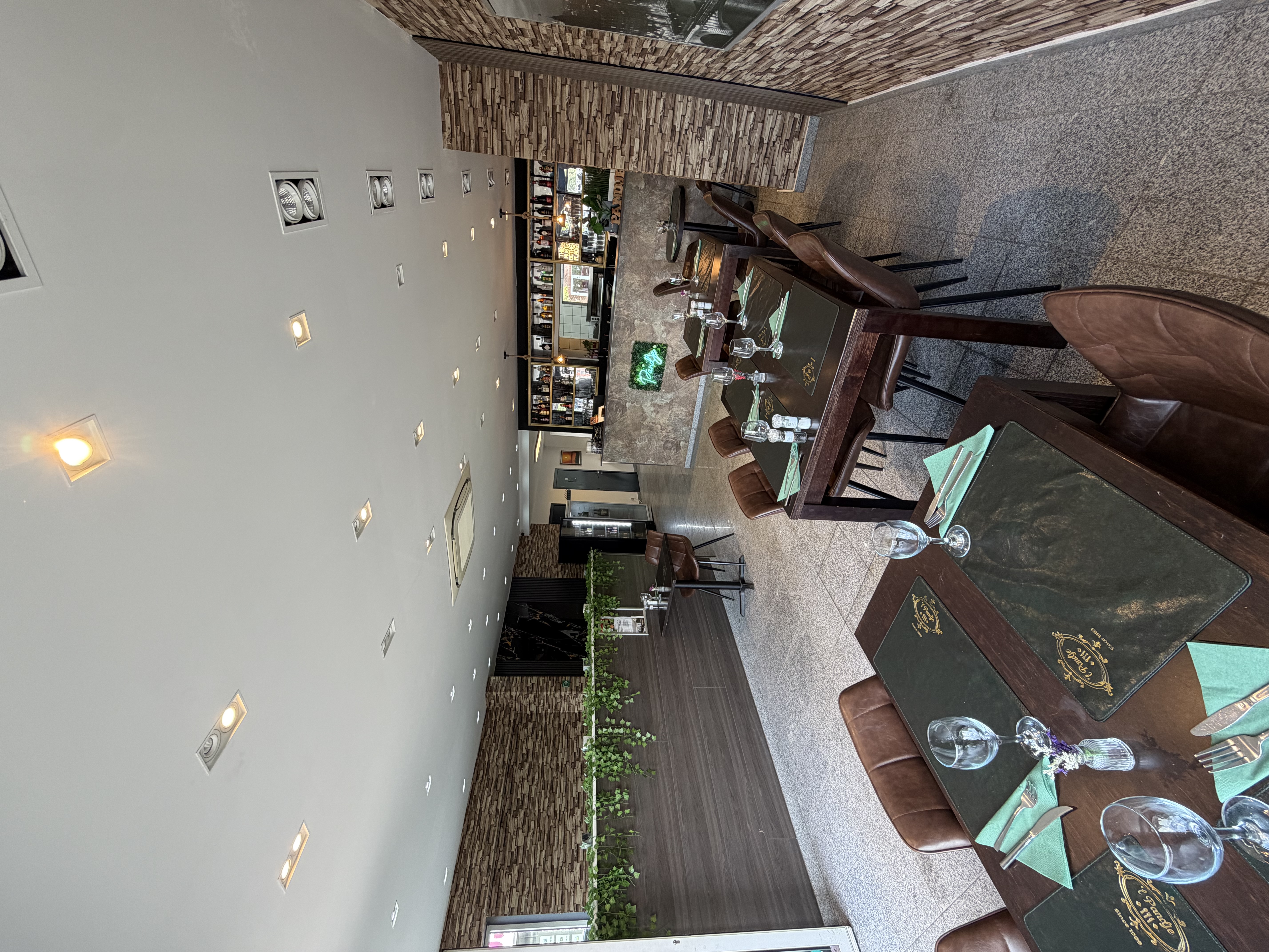 Goed draaiend en instapklaar restaurant te overname in Stabroek