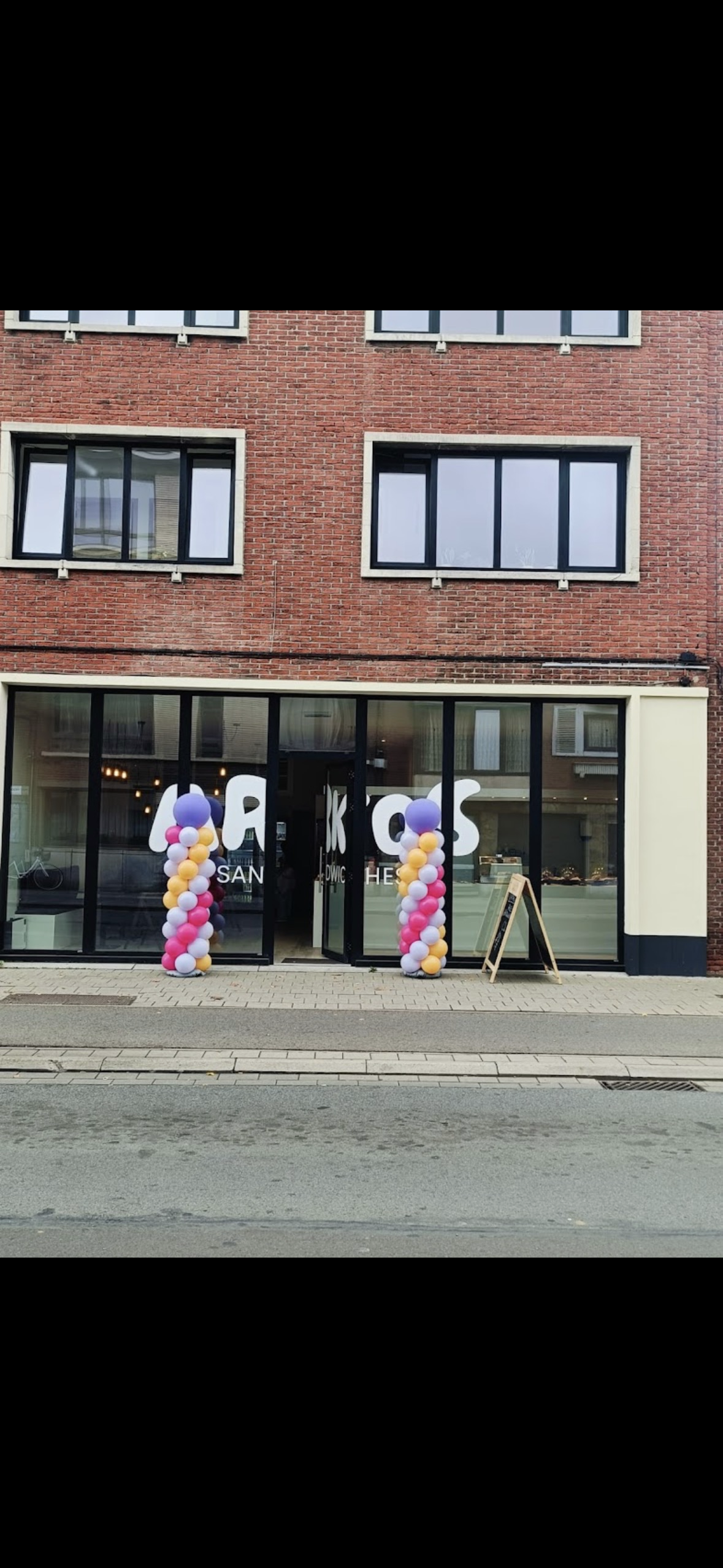 Broodjeszaak in Deurne | Lage instapprijs 15.000 EUR | Volledig ingerichte winkel