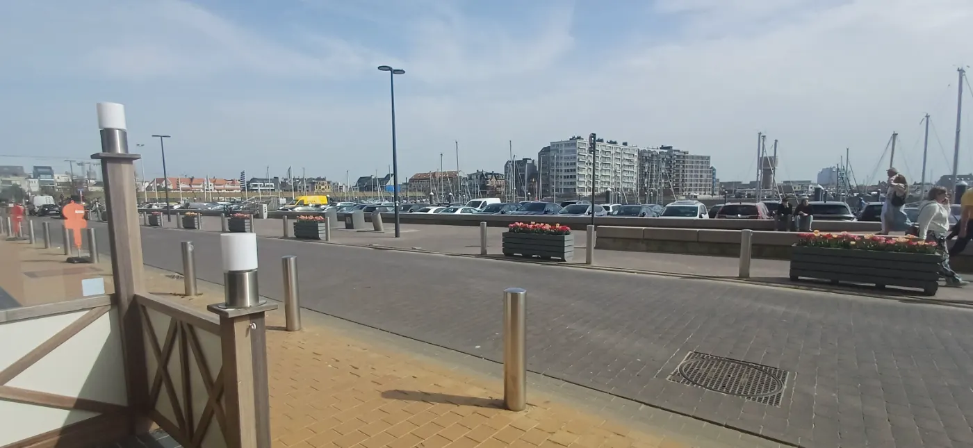 Brasserie aan jachthaven Blankenberge | Volledig ingerichte zaak | Instapklaar horecapand — foto 1