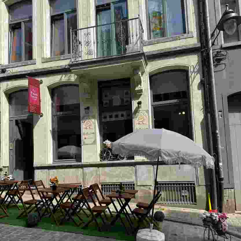 Handelspand horeca | 10 m van de Grote Markt | Top zichtbaarheid