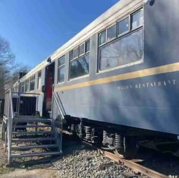 Te koop: Wagon-Restaurant met 34 zitplaatsen en terras — foto 1