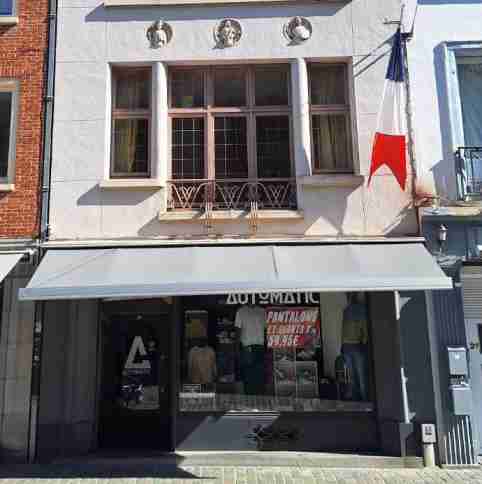 Vennootschap + gebouw | Ingerichte winkel, centrum